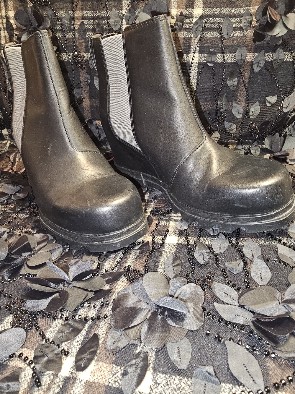 Sorel Black Chelsea-Style Ankle Booties